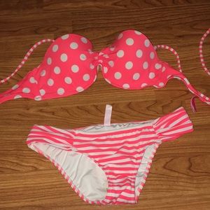 Victoria’s Secret bikini